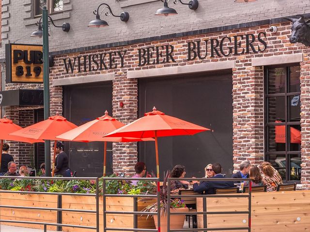 1216 Trailwood S, Hopkins, MN 55343