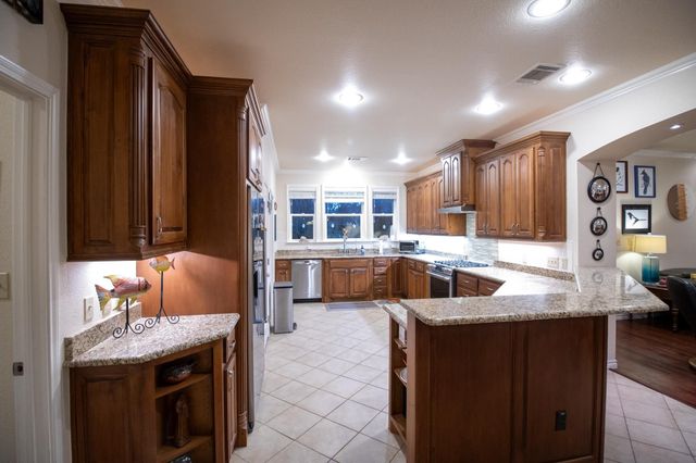 5221 Playa Drive, Sherman, TX 75090