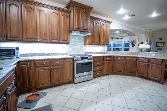 5221 Playa Drive, Sherman, TX 75090