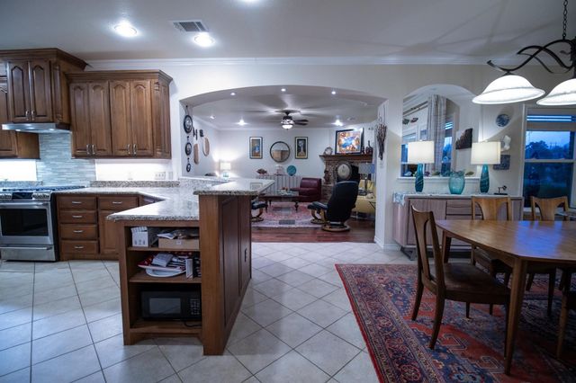 5221 Playa Drive, Sherman, TX 75090