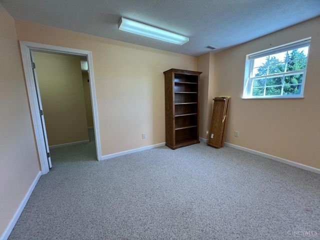 1734 South Pointe Drive, Lawrenceburg, IN 47025