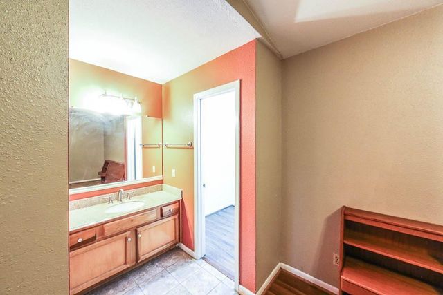 8100 Cambridge Street 2, Houston, TX 77054