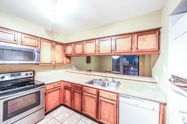 8100 Cambridge Street 2, Houston, TX 77054