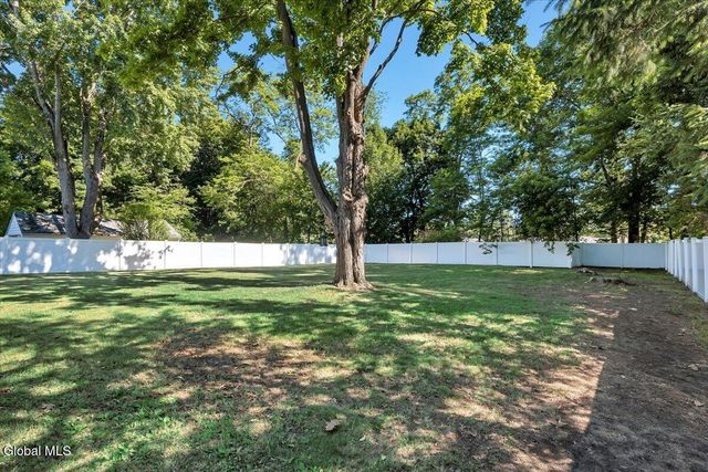 13 Van Buren Road, Glenville, NY 12302