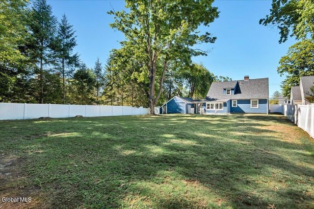 13 Van Buren Road, Glenville, NY 12302