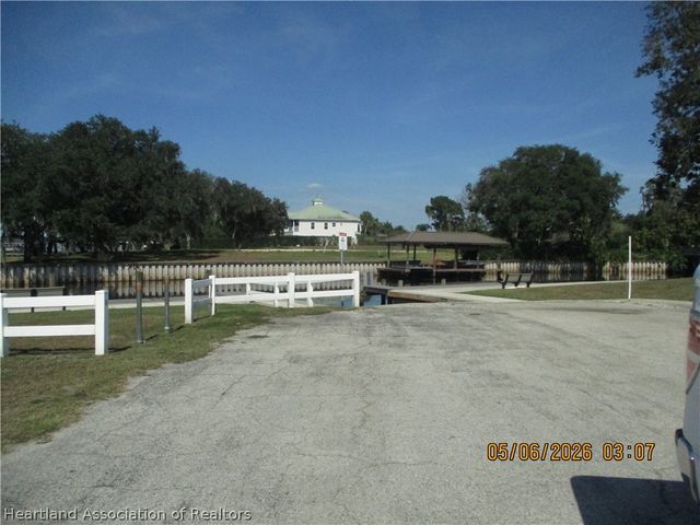 233 SHEPPARD Road NW, Lake Placid, FL 33852