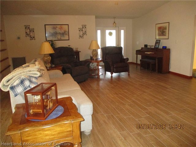233 SHEPPARD Road NW, Lake Placid, FL 33852
