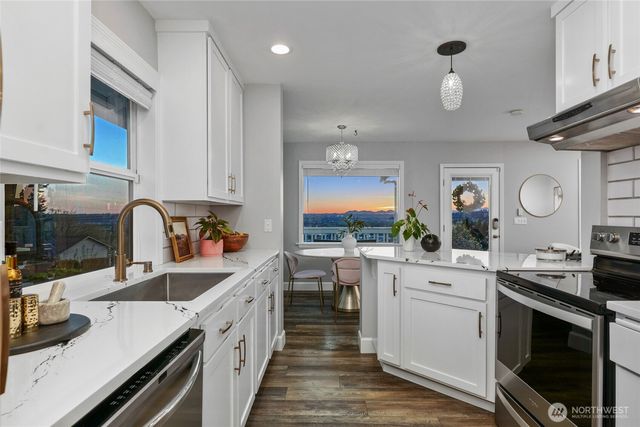 808 Renton Avenue S, Renton, WA 98057