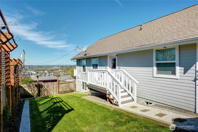 808 Renton Avenue S, Renton, WA 98057