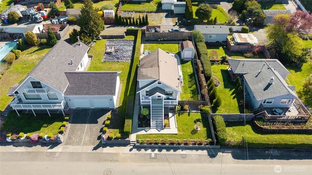 808 Renton Avenue S, Renton, WA 98057