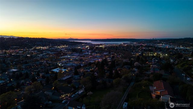 808 Renton Avenue S, Renton, WA 98057