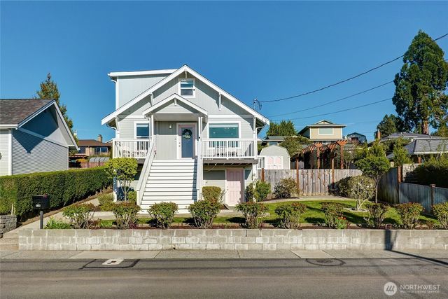 808 Renton Avenue S, Renton, WA 98057