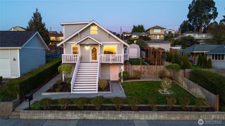 808 Renton Avenue S, Renton, WA 98057