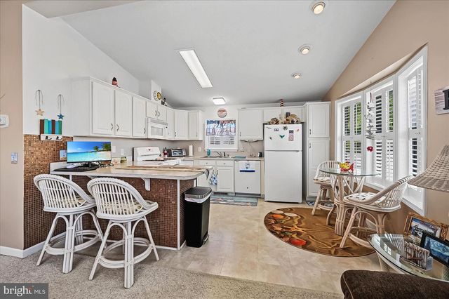 208 TIMBERLINE CIR, Berlin, MD 21811