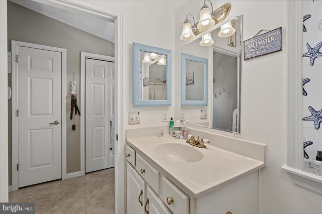 208 TIMBERLINE CIR, Berlin, MD 21811
