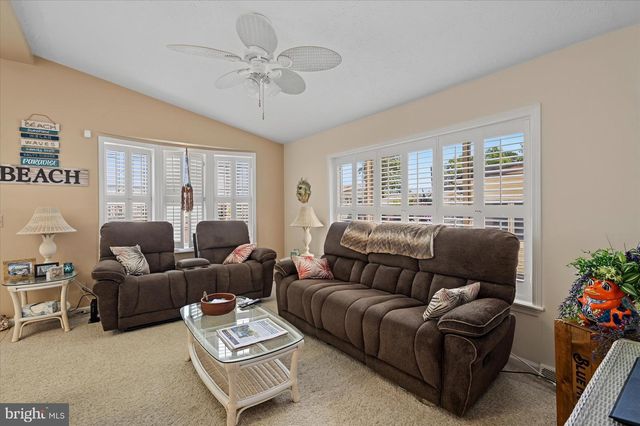 208 TIMBERLINE CIR, Berlin, MD 21811