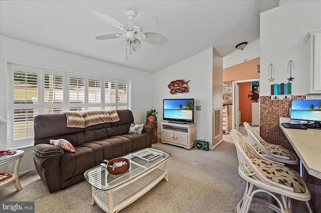 208 TIMBERLINE CIR, Berlin, MD 21811