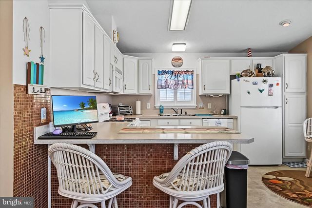 208 TIMBERLINE CIR, Berlin, MD 21811