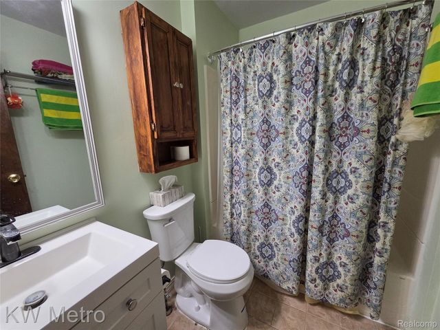 28143 David Street, Farmington Hills, MI 48334