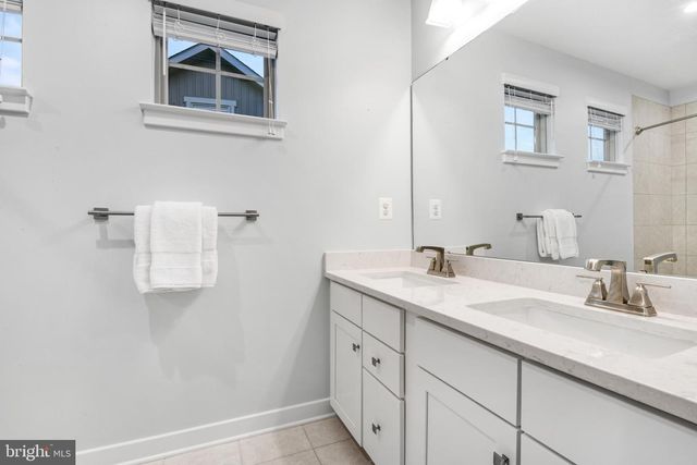 3231 THORNAPPLE DR, Frederick, MD 21704