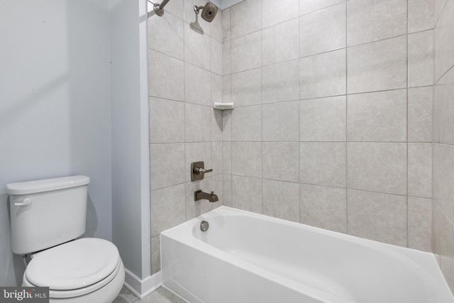 3231 THORNAPPLE DR, Frederick, MD 21704