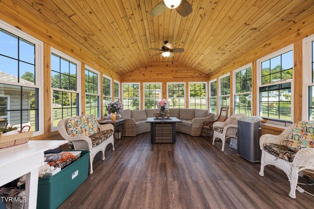 214 Sunny Hill Court, Fall Branch, TN 37656