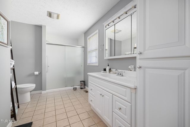 214 Sunny Hill Court, Fall Branch, TN 37656