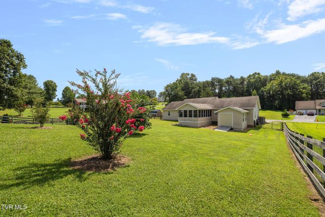 214 Sunny Hill Court, Fall Branch, TN 37656