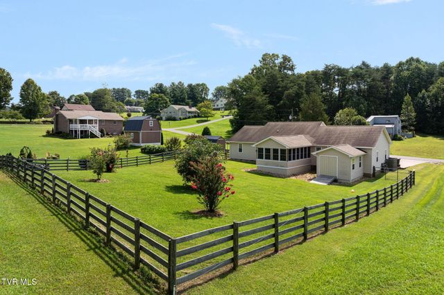 214 Sunny Hill Court, Fall Branch, TN 37656