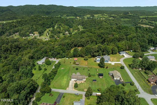 214 Sunny Hill Court, Fall Branch, TN 37656