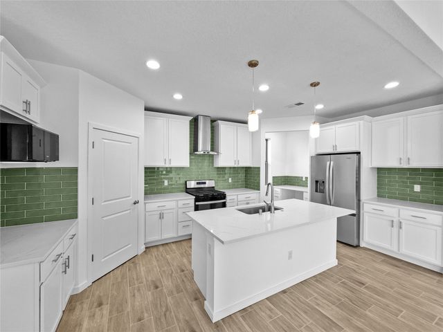 19 Flower Garland, Santa Fe, NM 87508