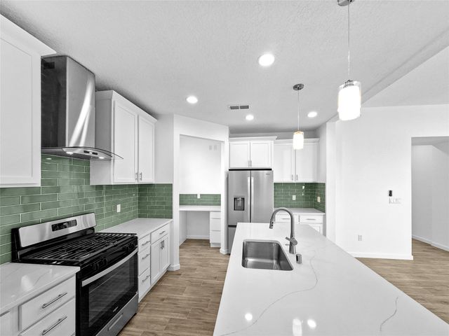 19 Flower Garland, Santa Fe, NM 87508