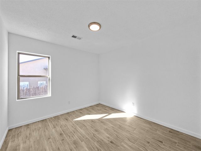 19 Flower Garland, Santa Fe, NM 87508