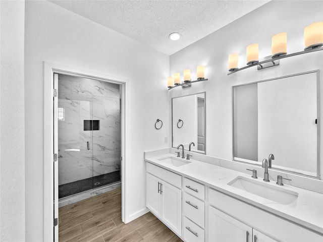 19 Flower Garland, Santa Fe, NM 87508