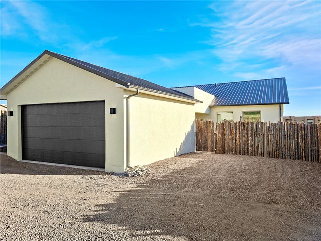 19 Flower Garland, Santa Fe, NM 87508