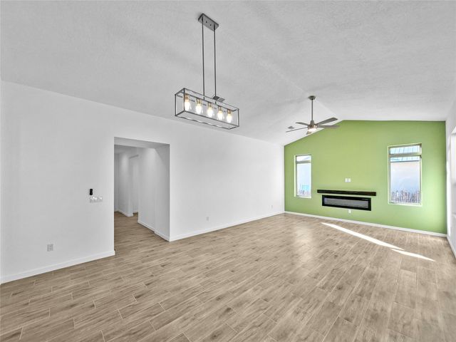 19 Flower Garland, Santa Fe, NM 87508