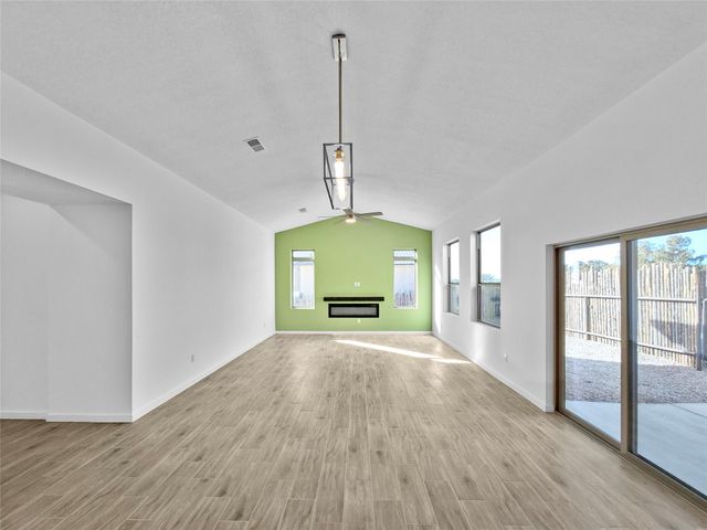 19 Flower Garland, Santa Fe, NM 87508