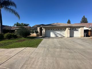 1590 E Waterford Avenue, Fresno, CA 93720
