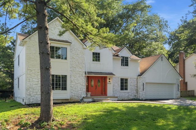 869 Bluff Ridge Drive, Worthington, OH 43235
