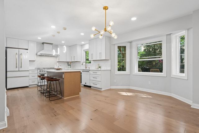 869 Bluff Ridge Drive, Worthington, OH 43235