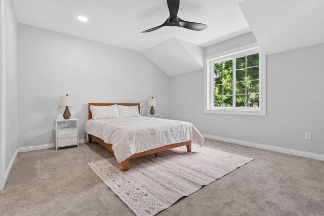 869 Bluff Ridge Drive, Worthington, OH 43235