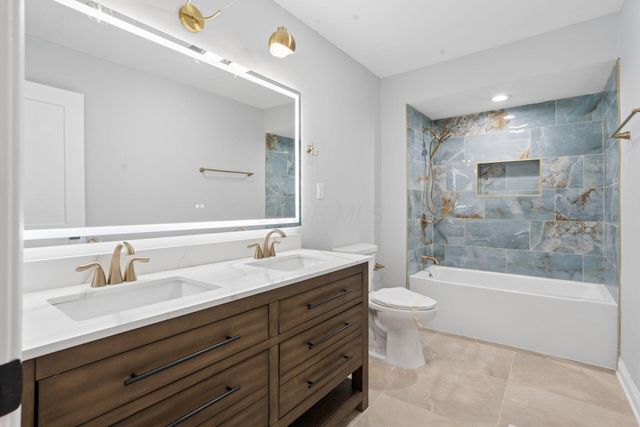 869 Bluff Ridge Drive, Worthington, OH 43235