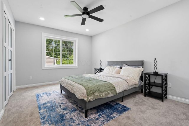 869 Bluff Ridge Drive, Worthington, OH 43235