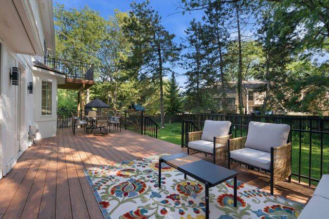 869 Bluff Ridge Drive, Worthington, OH 43235