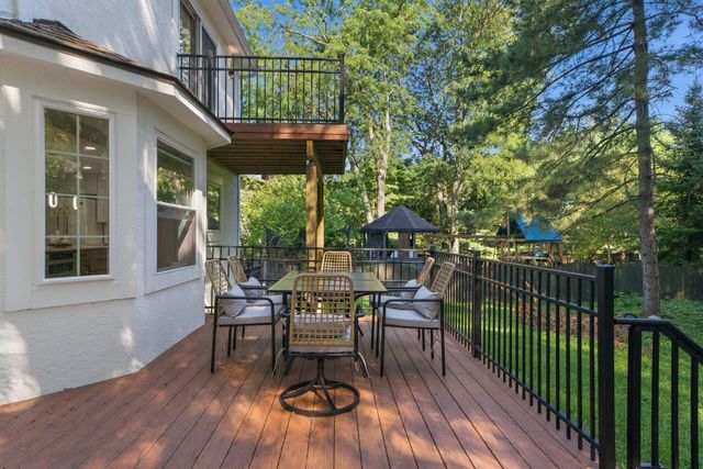 869 Bluff Ridge Drive, Worthington, OH 43235