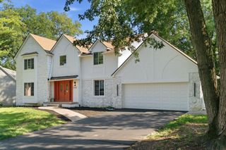 869 Bluff Ridge Drive, Worthington, OH 43235