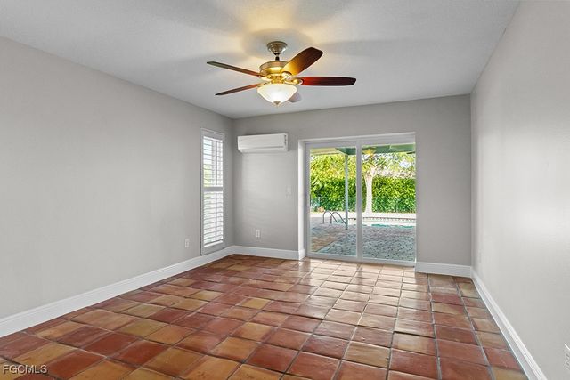 1384 Burgundy DR, Fort Myers, FL 33919