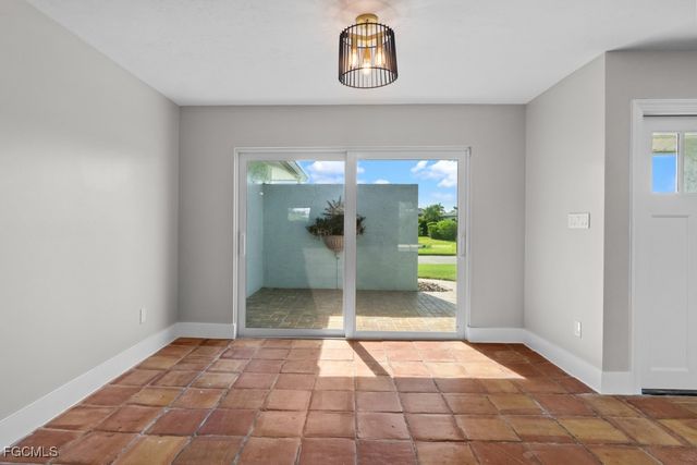 1384 Burgundy DR, Fort Myers, FL 33919