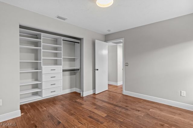 1384 Burgundy DR, Fort Myers, FL 33919