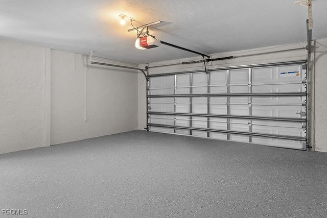 1384 Burgundy DR, Fort Myers, FL 33919